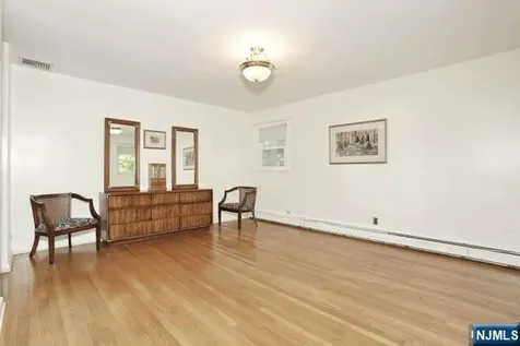 65 Haven Avenue Bergenfield NJ 07621