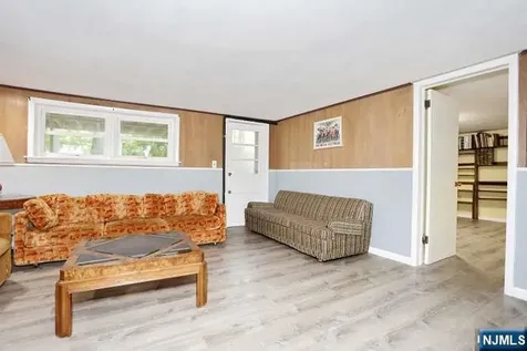 65 Haven Avenue Bergenfield NJ 07621