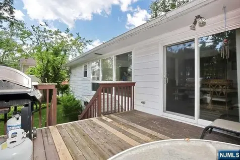 65 Haven Avenue Bergenfield NJ 07621
