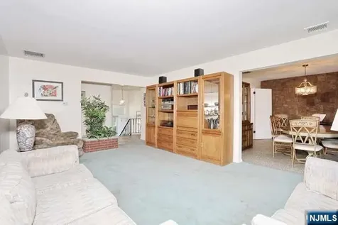 65 Haven Avenue Bergenfield NJ 07621