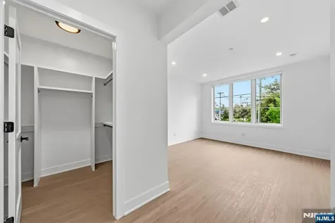 561-565 Broadway Westwood NJ 07675
