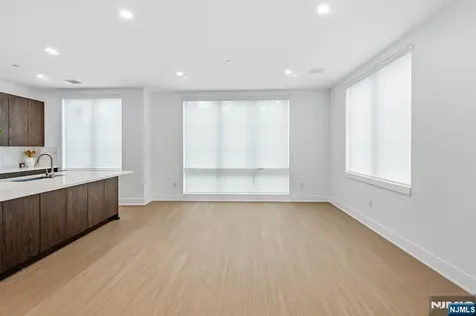 561-565 Broadway Westwood NJ 07675