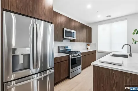 561-565 Broadway Westwood NJ 07675