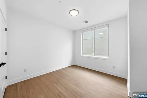 561-565 Broadway Westwood NJ 07675