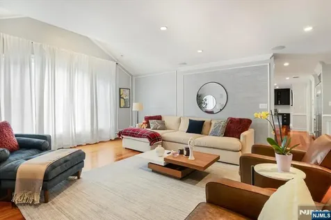 12 Longell Drive Wayne NJ 07470