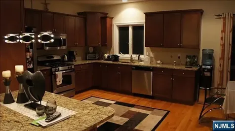 376 Aurora Avenue Cliffside Park NJ 07010