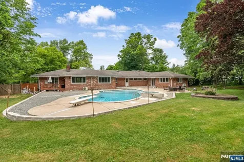 20 Conkling Road Roxbury Township NJ 07836