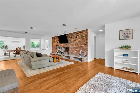 20 Conkling Road Roxbury Township NJ 07836