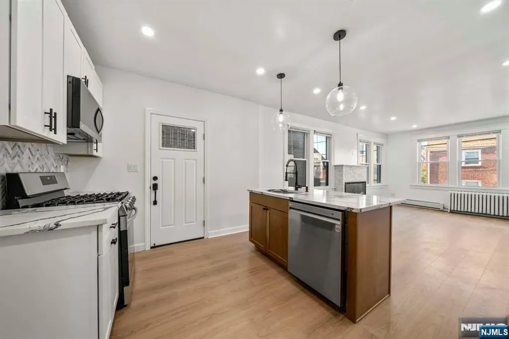 170 Cedar Street Cliffside Park NJ 07010