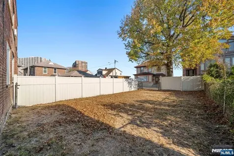 170 Cedar Street Cliffside Park NJ 07010