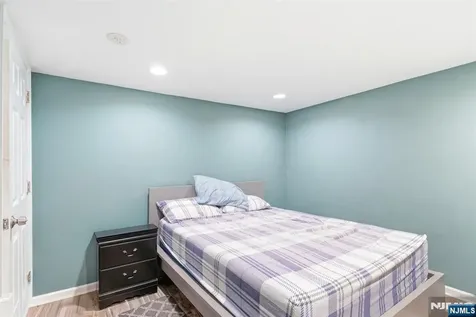 246 E 2nd Avenue Roselle NJ 07203