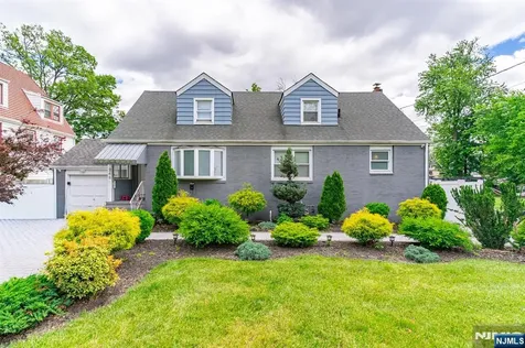 246 E 2nd Avenue Roselle NJ 07203