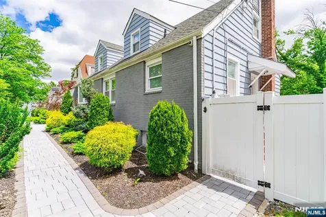 246 E 2nd Avenue Roselle NJ 07203