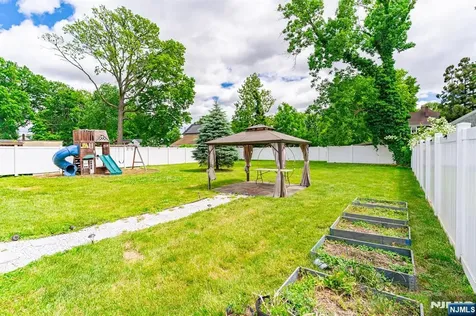 246 E 2nd Avenue Roselle NJ 07203