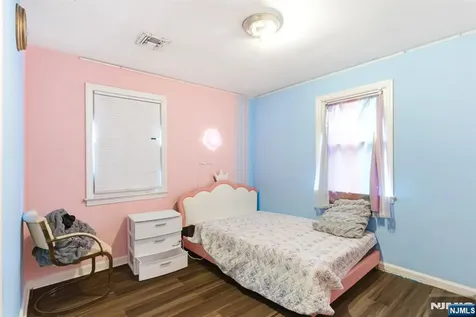 246 E 2nd Avenue Roselle NJ 07203