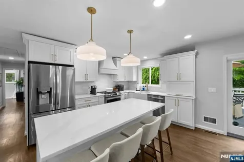34 N Middletown Road Montvale NJ 07645