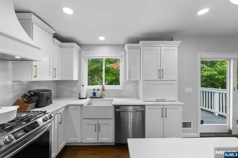 34 N Middletown Road Montvale NJ 07645