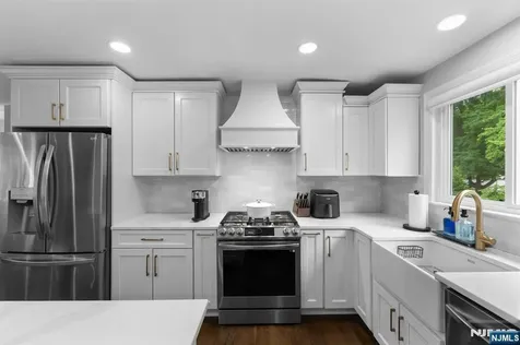 34 N Middletown Road Montvale NJ 07645
