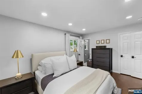 34 N Middletown Road Montvale NJ 07645