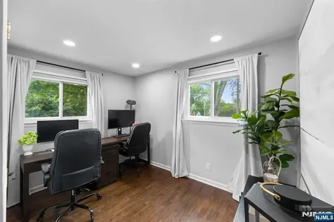 34 N Middletown Road Montvale NJ 07645