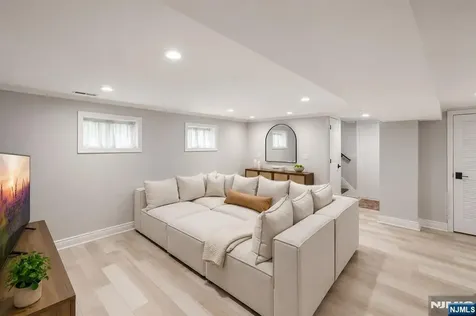 34 N Middletown Road Montvale NJ 07645