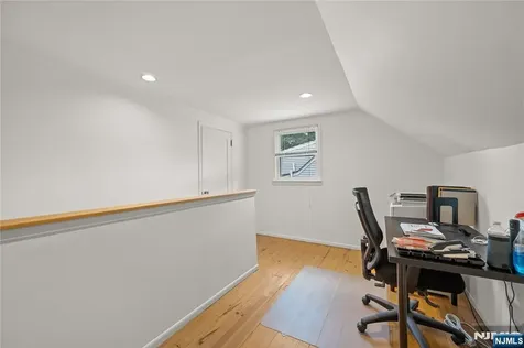166 Beverly Hill Road Clifton NJ 07012