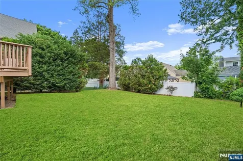 166 Beverly Hill Road Clifton NJ 07012