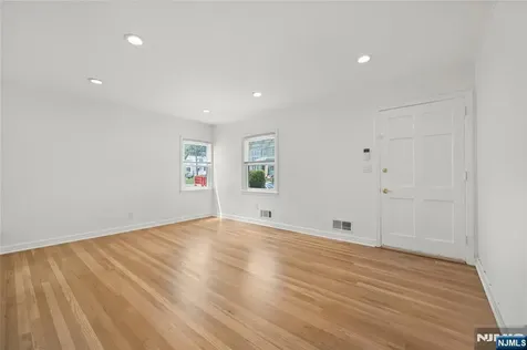 166 Beverly Hill Road Clifton NJ 07012