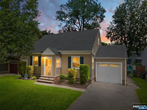 166 Beverly Hill Road Clifton NJ 07012