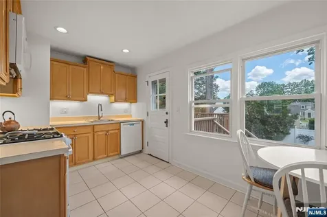 166 Beverly Hill Road Clifton NJ 07012