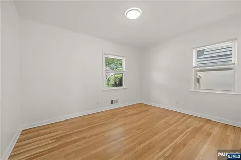 166 Beverly Hill Road Clifton NJ 07012