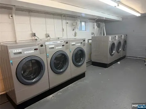 204 Terhune Lodi NJ 07644