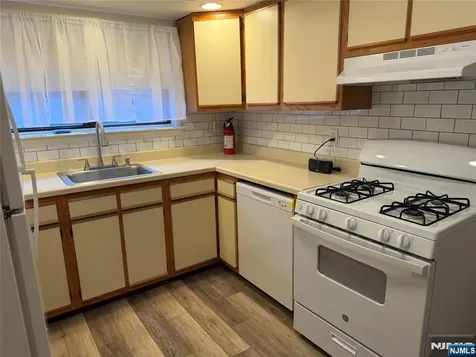 204 Terhune Lodi NJ 07644