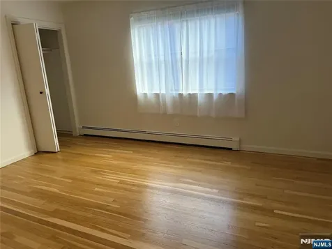 204 Terhune Lodi NJ 07644