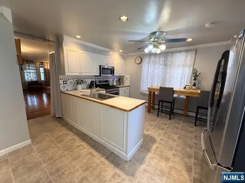 436-438 Knickerbocker Avenue Paterson NJ 07503