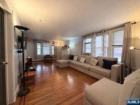 436-438 Knickerbocker Avenue Paterson NJ 07503
