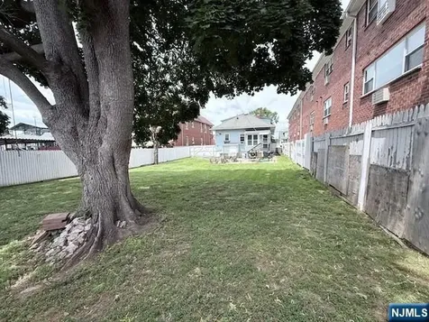 436-438 Knickerbocker Avenue Paterson NJ 07503