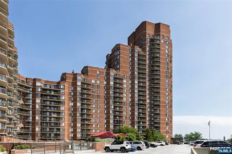 2105 Harmon Cove Tower Secaucus NJ 07094