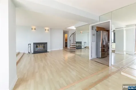 2105 Harmon Cove Tower Secaucus NJ 07094