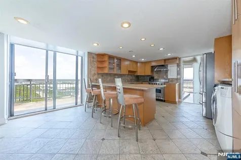 2105 Harmon Cove Tower Secaucus NJ 07094