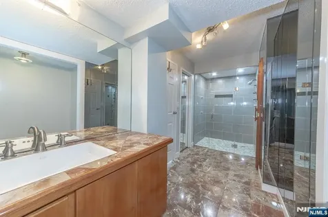 2105 Harmon Cove Tower Secaucus NJ 07094