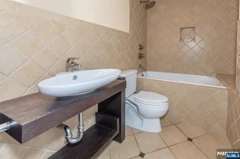 2105 Harmon Cove Tower Secaucus NJ 07094