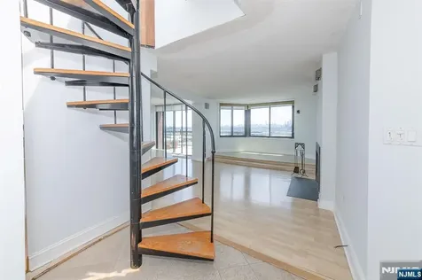 2105 Harmon Cove Tower Secaucus NJ 07094