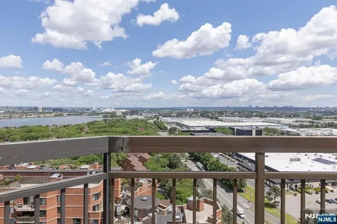 2105 Harmon Cove Tower Secaucus NJ 07094