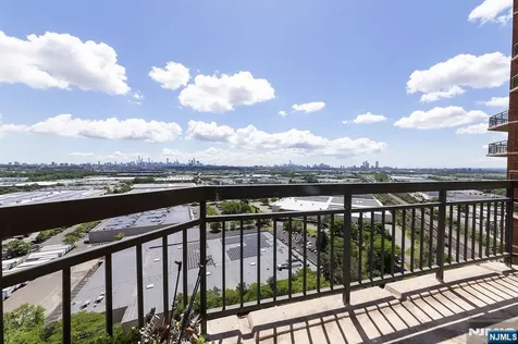 2105 Harmon Cove Tower Secaucus NJ 07094