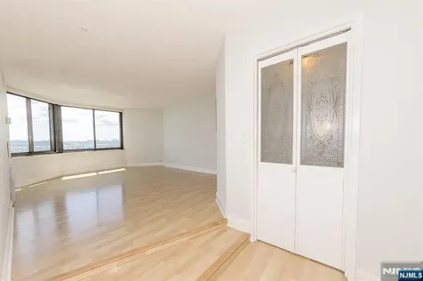 2105 Harmon Cove Tower Secaucus NJ 07094