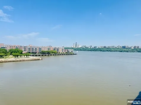 340 The Promenade Edgewater NJ 07020