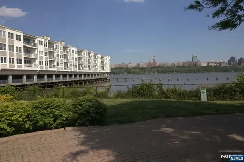 340 The Promenade Edgewater NJ 07020