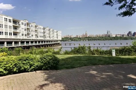 340 The Promenade Edgewater NJ 07020