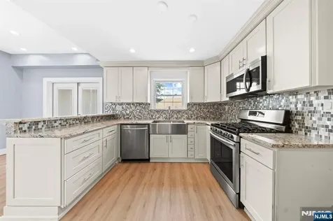 566 2nd Street Carlstadt NJ 07072